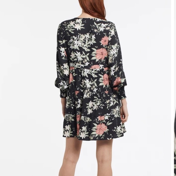 Chic Black Floral Long Sleeve Dress - Picture 7 of 10